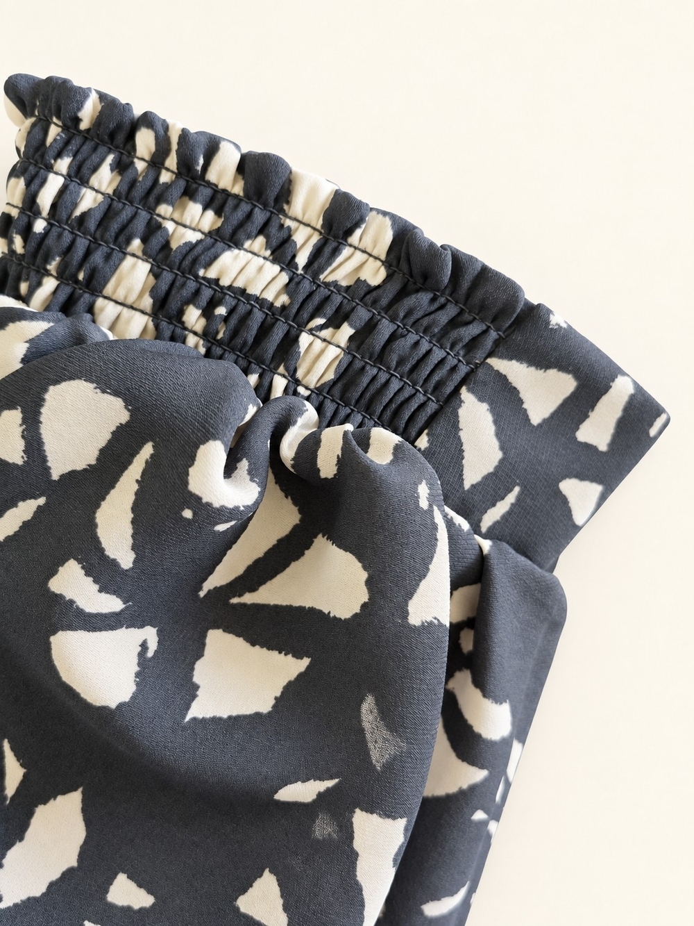 daniel rainn Black & White Printed Women's Top - Picture 4 of 6